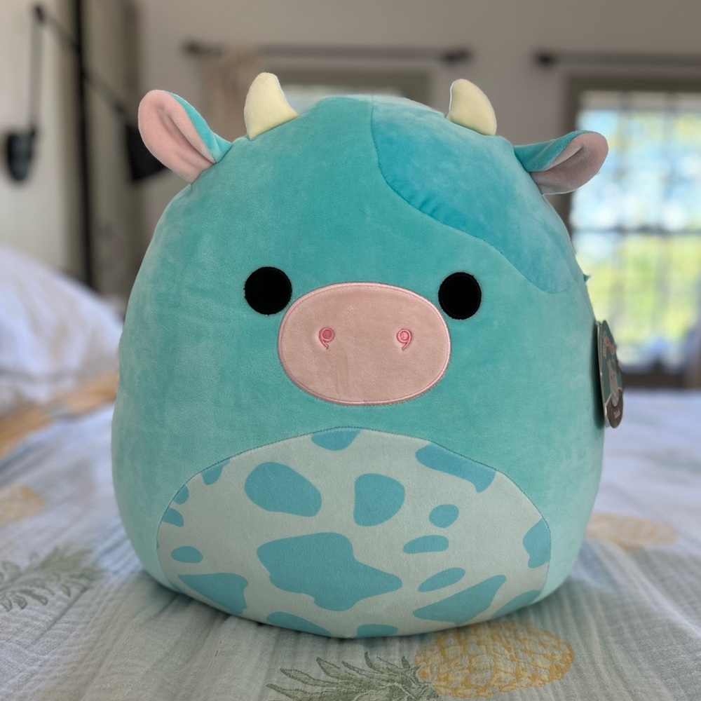Tuluck Ultra Rare Blue Cow Squishmallow